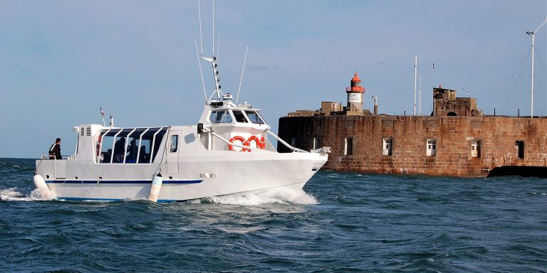 Adèle Tour de la Rade - Fort de l'ouest